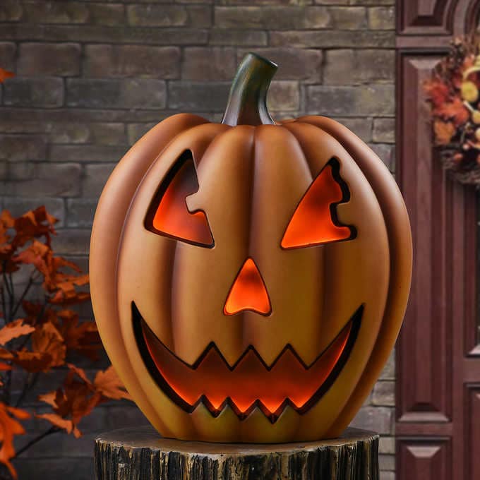 Halloween Pumpkin with Flickering Flame Effect and Sound